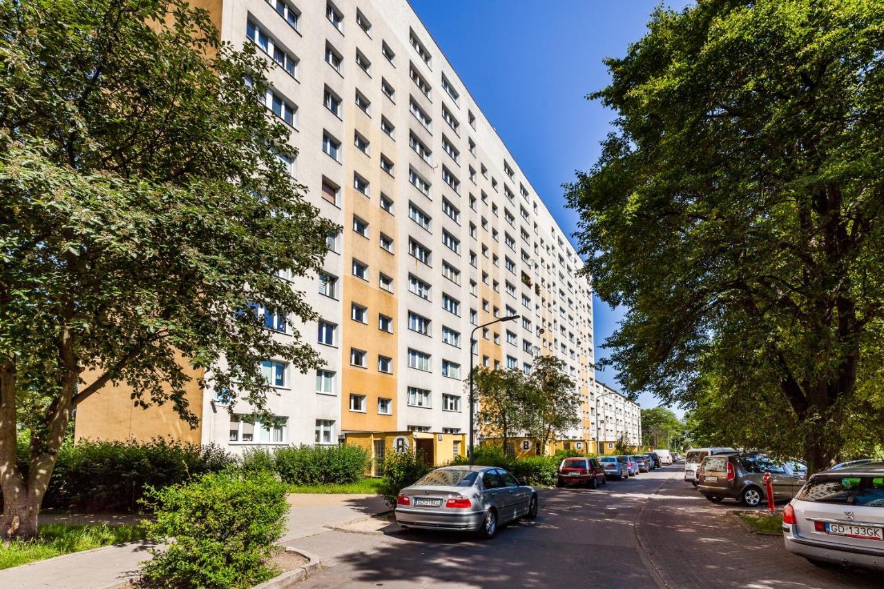 Pokoje Gdansk Zaspa - Pilotow 20B, 800M Skm-Zaspa, Odleglosc Do Morza 3Km Apartment Exterior photo
