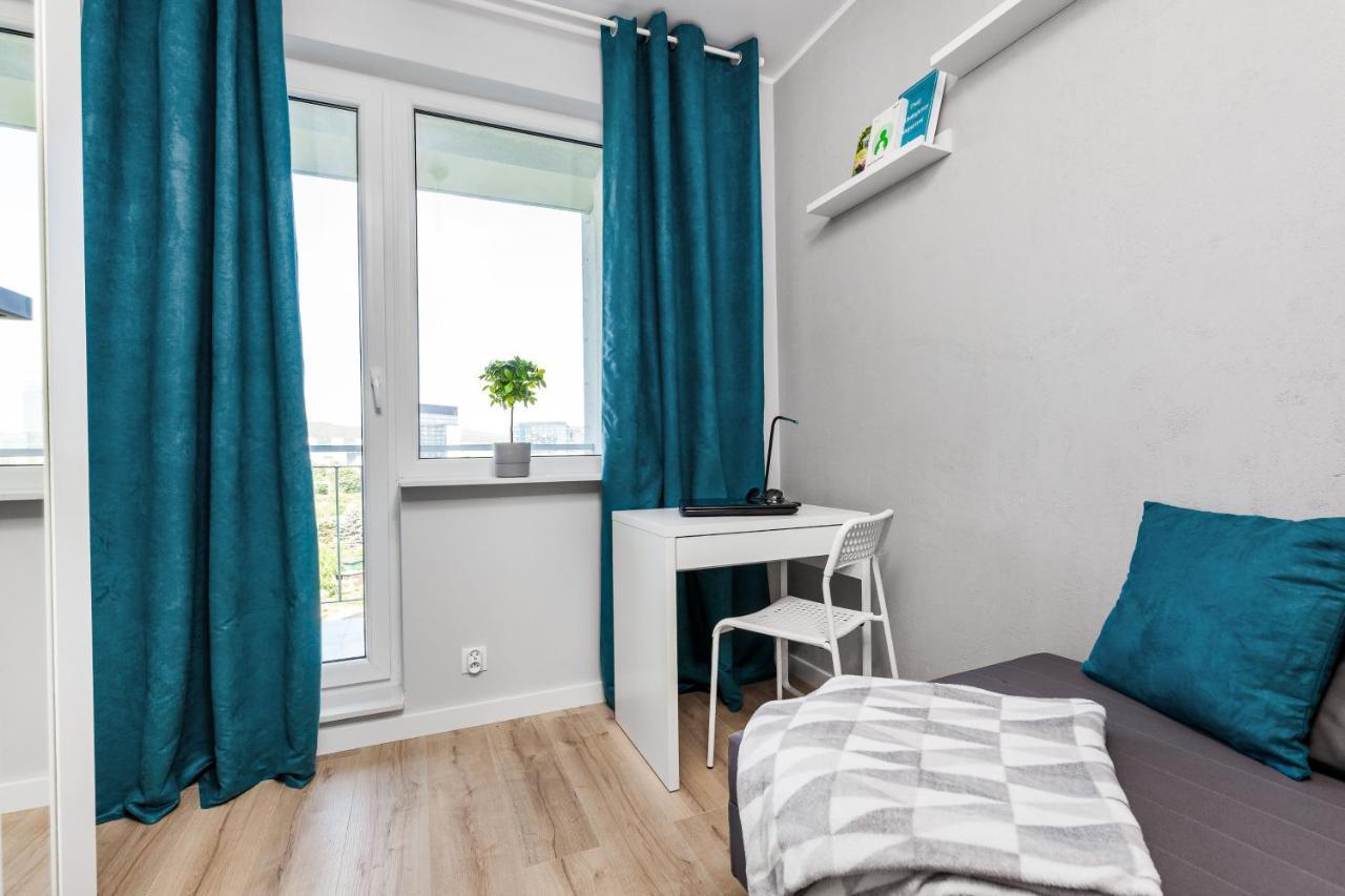 Pokoje Gdansk Zaspa - Pilotow 20B, 800M Skm-Zaspa, Odleglosc Do Morza 3Km Apartment Exterior photo